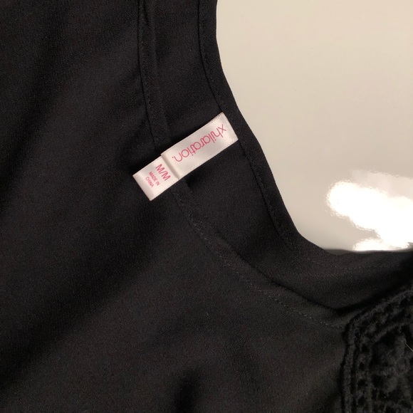 BLACK DRESS WITH CUT OUT SHOULDERS - Picture 3 of 5